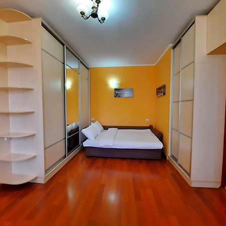Двокімнатна Квартира В Центрі Біля Готелю Палаццо Мережа Alex Apartments Безконтакнте Заселення 24-7 Poltava Exterior foto