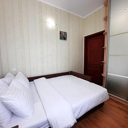Двокімнатна Квартира В Центрі Біля Готелю Палаццо Мережа Alex Apartments Безконтакнте Заселення 24-7 Poltava Exterior foto